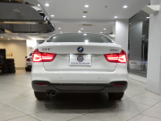 BMW 3シリーズ 320iｸﾞﾗﾝﾂｰﾘｽﾓ Mｽﾎﾟｰﾂ　☆後期 ｺﾝﾌｫA 追ACC ﾚｰﾝCHW 衝突軽減 黒革 ﾋｰﾀｰ iﾄﾞﾗｲﾌﾞﾅﾋﾞ(第5世代) ☆ﾄｯﾌﾟ･ｻｲﾄﾞﾋﾞｭｰｶﾒﾗ PDC LEDﾗｲﾄ Mｽﾎﾟｰﾂｴｱﾛ&19AW ｵｰﾄﾃｰﾙｹﾞｰﾄ　2年保証