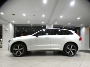 ボルボ XC60 XC60 B6 AWD Rﾃﾞｻﾞｲﾝ　☆1ｵｰﾅｰ  ｼﾃｨｾｰﾌﾃｨ ACC･BLIS 黒半革 全席ﾋｰﾀｰ ☆ﾊﾟﾉﾗﾏSR  ☆Googleﾅﾋﾞ ☆B&Wｻｳﾝﾄﾞ全周囲ｶﾒﾗ ﾜｲﾔﾚｽCH ﾍｯﾄﾞｱｯﾌﾟDSP LEDﾗｲﾄ Rﾃﾞｻﾞｲﾝ専用ｴｸｽﾃﾘｱ&21AW ☆ｴｱｻｽﾍﾟﾝｼｮﾝ(OP) 300ps　2年保証