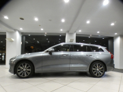 ボルボ V60 V60 T5 ｲﾝｽｸﾘﾌﾟｼｮﾝ　追ACC･LKA･ LCMA 茶革 ﾋｰﾀｰ ﾍﾞﾝﾁﾚｰﾀｰ ﾏｯｻｰｼﾞ☆革張りﾀﾞｯｼｭﾎﾞｰﾄﾞ ☆ﾊﾟﾉﾗﾏSR ﾀｯﾁｽｸﾘｰﾝHDDﾅﾋﾞTV harmank 全周囲ｶﾒﾗ ﾍｯﾄﾞｱｯﾌﾟDSP LEDﾗｲﾄ ｵｰﾄﾃｰﾙｹﾞｰﾄ 18AW　2年保証