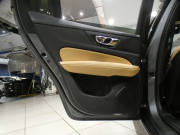ボルボ V60 V60 T5 ｲﾝｽｸﾘﾌﾟｼｮﾝ　追ACC･LKA･ LCMA 茶革 ﾋｰﾀｰ ﾍﾞﾝﾁﾚｰﾀｰ ﾏｯｻｰｼﾞ☆革張りﾀﾞｯｼｭﾎﾞｰﾄﾞ ☆ﾊﾟﾉﾗﾏSR ﾀｯﾁｽｸﾘｰﾝHDDﾅﾋﾞTV harmank 全周囲ｶﾒﾗ ﾍｯﾄﾞｱｯﾌﾟDSP LEDﾗｲﾄ ｵｰﾄﾃｰﾙｹﾞｰﾄ 18AW　2年保証