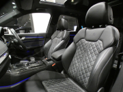 アウディ SQ5 SQ5 　ADVｷｰ 追ACC ｻｲﾄﾞｱｼｽﾄ ﾊﾟｰｸｱｼｽﾄ 黒革 ﾋｰﾀｰ ☆ﾊﾟﾉﾗﾏSR MMIﾅﾋﾞ ﾊﾞｰﾁｬﾙCP ☆B&Oｻｳﾝﾄﾞ ☆全周囲ｶﾒﾗ PDC ﾏﾄﾘｸｽLED ﾏﾙﾁｶﾗｰｱﾝﾋﾞｴﾝﾄﾗｲﾄ 専用ｴｸｽﾃﾘｱ ☆20AW 赤ｷｬﾘﾊﾟｰ 354ps　2年保証