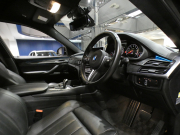 BMW X6 X6M　☆Indivi外装色 Dｱｼｽﾄ ﾚｰﾝDW ﾚｰﾝCHW ﾍｯﾄﾞｱｯﾌﾟDSP 黒革 全席ﾋｰﾀｰ iﾄﾞﾗｲﾌﾞﾅﾋﾞ(第6世代ﾀｯﾁP対応) Bｶﾒﾗ ﾄｯﾌﾟ･ｻｲﾄﾞﾋﾞｭｰｶﾒﾗ PDC LEDﾗｲﾄ ｱﾝﾋﾞｴﾝﾄﾗｲﾄ 専用ｴｸｽﾃﾘｱ&21AW 575PS　2年保証