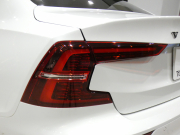 ボルボ S60 S60 B5 Rﾃﾞｻﾞｲﾝ　 ｼﾃｨｾｰﾌﾃｨ ACC･BLIS 黒半革 全席ﾋｰﾀｰ ☆ﾊﾟﾉﾗﾏSR ☆革張りﾀﾞｯｼｭﾎﾞｰﾄﾞ ﾀｯﾁｽｸﾘｰﾝHDDﾅﾋﾞ ☆B&Wｻｳﾝﾄﾞ全周囲ｶﾒﾗ ﾜｲﾔﾚｽCH ﾍｯﾄﾞｱｯﾌﾟDSP LEDﾗｲﾄ Rﾃﾞｻﾞｲﾝ専用ｴｸｽﾃﾘｱ ☆OP19AW　2年保証