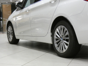 BMW 2シリーズ 218iｸﾞﾗﾝﾂｱﾗｰ ﾗｸﾞｼﾞｭｱﾘｰ ADｾｰﾌﾃｨPKG　☆有償ｶﾗｰ ☆後期 追ACC ﾚｰﾝDW 白革 ﾋｰﾀｰ iﾄﾞﾗｲﾌﾞﾅﾋﾞ(第6世代ﾀｯﾁP対応) ﾍｯﾄﾞｱｯﾌﾟDSP Bｶﾒﾗ PDC LEDﾗｲﾄ ｵｰﾄﾃｰﾙｹﾞｰﾄ　2年保証