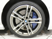 BMW 2シリーズ M235i Xﾄﾞﾗｲﾌﾞ ｸﾞﾗﾝｸｰﾍﾟ　ｺﾝﾌｫA Dｱｼｽﾄ 追ACC ﾚｰﾝDW 衝突軽減 半革 ﾋｰﾀｰ iﾄﾞﾗｲﾌﾞﾅﾋﾞ(第7世代) Bｶﾒﾗ PDC LEDﾗｲﾄ ｱﾝﾋﾞｴﾝﾄﾗｲﾄ 専用ｴｸｽﾃﾘｱ&18AW 306ps　2年保証