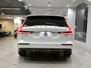 ボルボ V60 V60 T5 ｲﾝｽｸﾘﾌﾟｼｮﾝ　追ACC･LKA･ LCMA 茶革 ﾋｰﾀｰ ﾍﾞﾝﾁﾚｰﾀｰ ﾏｯｻｰｼﾞ ☆OPｲﾝﾃﾘｱﾄﾘﾑ ﾀｯﾁｽｸﾘｰﾝHDDﾅﾋﾞTV harmank 全周囲ｶﾒﾗ ﾍｯﾄﾞｱｯﾌﾟDSP LEDﾗｲﾄ ｵｰﾄﾃｰﾙｹﾞｰﾄ 18AW　2年保証