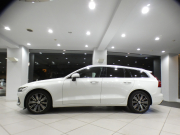 ボルボ V60 V60 T5 ｲﾝｽｸﾘﾌﾟｼｮﾝ　追ACC･LKA･ LCMA 茶革 ﾋｰﾀｰ ﾍﾞﾝﾁﾚｰﾀｰ ﾏｯｻｰｼﾞ ☆OPｲﾝﾃﾘｱﾄﾘﾑ ﾀｯﾁｽｸﾘｰﾝHDDﾅﾋﾞTV harmank 全周囲ｶﾒﾗ ﾍｯﾄﾞｱｯﾌﾟDSP LEDﾗｲﾄ ｵｰﾄﾃｰﾙｹﾞｰﾄ 18AW　2年保証