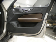 ボルボ V60 V60 ｸﾛｽｶﾝﾄﾘｰ ｱﾙﾃｨﾒｯﾄB5 AWD　☆1ｵｰﾅｰ 追ACC･LKA･ LCMA 茶革 ﾋｰﾀｰ ﾍﾞﾝﾁﾚｰﾀｰ ﾏｯｻｰｼﾞ ☆ｽﾃｱﾋｰﾀｰ ☆革張りﾀﾞｯｼｭﾎﾞｰﾄﾞ ☆Googleﾅﾋﾞ harmank 全周囲ｶﾒﾗ ﾍｯﾄﾞｱｯﾌﾟDSP LEDﾗｲﾄ ｵｰﾄﾃｰﾙｹﾞｰﾄ 19AW　2年保証