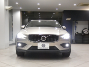 ボルボ V60 V60 ｸﾛｽｶﾝﾄﾘｰ ｱﾙﾃｨﾒｯﾄB5 AWD　☆1ｵｰﾅｰ 追ACC･LKA･ LCMA 茶革 ﾋｰﾀｰ ﾍﾞﾝﾁﾚｰﾀｰ ﾏｯｻｰｼﾞ ☆ｽﾃｱﾋｰﾀｰ ☆革張りﾀﾞｯｼｭﾎﾞｰﾄﾞ ☆Googleﾅﾋﾞ harmank 全周囲ｶﾒﾗ ﾍｯﾄﾞｱｯﾌﾟDSP LEDﾗｲﾄ ｵｰﾄﾃｰﾙｹﾞｰﾄ 19AW　2年保証