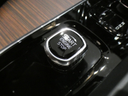 ボルボ V60 V60 ｸﾛｽｶﾝﾄﾘｰ ｱﾙﾃｨﾒｯﾄB5 AWD　☆1ｵｰﾅｰ 追ACC･LKA･ LCMA 茶革 ﾋｰﾀｰ ﾍﾞﾝﾁﾚｰﾀｰ ﾏｯｻｰｼﾞ ☆ｽﾃｱﾋｰﾀｰ ☆革張りﾀﾞｯｼｭﾎﾞｰﾄﾞ ☆Googleﾅﾋﾞ harmank 全周囲ｶﾒﾗ ﾍｯﾄﾞｱｯﾌﾟDSP LEDﾗｲﾄ ｵｰﾄﾃｰﾙｹﾞｰﾄ 19AW　2年保証