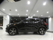 ボルボ XC40 XC40 T5 AWD ｲﾝｽｸﾘﾌﾟｼｮﾝ　☆1ｵｰﾅｰ 追ACC･LKA･ BLIS 赤革 ☆全席ﾋｰﾀｰ☆ｻﾝﾙｰﾌ ☆ｸﾘｽﾀﾙｼﾌﾄ ﾀｯﾁｽｸﾘｰﾝHDDﾅﾋﾞ harmank 全周囲ｶﾒﾗ ﾜｲﾔﾚｽCH LEDﾗｲﾄ ｵｰﾄﾃｰﾙｹﾞｰﾄ 19AW　2年保証