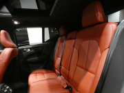 ボルボ XC40 XC40 T5 AWD ｲﾝｽｸﾘﾌﾟｼｮﾝ　☆1ｵｰﾅｰ 追ACC･LKA･ BLIS 赤革 ☆全席ﾋｰﾀｰ☆ｻﾝﾙｰﾌ ☆ｸﾘｽﾀﾙｼﾌﾄ ﾀｯﾁｽｸﾘｰﾝHDDﾅﾋﾞ harmank 全周囲ｶﾒﾗ ﾜｲﾔﾚｽCH LEDﾗｲﾄ ｵｰﾄﾃｰﾙｹﾞｰﾄ 19AW　2年保証