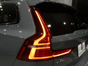 ボルボ V60 V60 B5 Rﾃﾞｻﾞｲﾝ　ｼﾃｨｾｰﾌﾃｨ 追ACC･BLIS 黒半革 ☆全席ﾋｰﾀｰ ☆ｽﾃｱﾋｰﾀｰ ﾀｯﾁｽｸﾘｰﾝHDDﾅﾋﾞTV harman/K 全周囲ｶﾒﾗ ﾍｯﾄﾞｱｯﾌﾟDSP LEDﾗｲﾄ Rﾃﾞｻﾞｲﾝ専用ｴｸｽﾃﾘｱ ☆OP19AW B5ｴﾝｼﾞﾝ+ﾓｰﾀｰ　2年保証