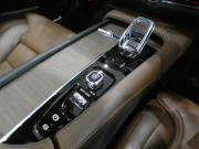 ボルボ V90 V90 B6 AWD ｲﾝｽｸﾘﾌﾟｼｮﾝ　ｼﾃｨｾｰﾌ 追ACC･LKA･ LCMA ｽﾃｱﾋｰﾀｰ 茶革 全席ﾋｰﾀｰ ☆ﾊﾟﾉﾗﾏSR ﾀｯﾁｽｸﾘｰﾝHDDﾅﾋﾞTV ☆B&Wｻｳﾝﾄﾞ 全周ｶﾒﾗ PDC ﾍｯﾄﾞｱｯﾌﾟDSP ☆ｸﾘｽﾀﾙｼﾌﾄ LEDﾗｲﾄ 専用ｴｸｽﾃﾘｱ&19AW B6ｴﾝｼﾞﾝ +ﾓｰﾀｰ　2年保証