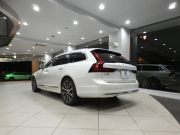 ボルボ V90 V90 B6 AWD ｲﾝｽｸﾘﾌﾟｼｮﾝ　ｼﾃｨｾｰﾌ 追ACC･LKA･ LCMA ｽﾃｱﾋｰﾀｰ 茶革 全席ﾋｰﾀｰ ☆ﾊﾟﾉﾗﾏSR ﾀｯﾁｽｸﾘｰﾝHDDﾅﾋﾞTV ☆B&Wｻｳﾝﾄﾞ 全周ｶﾒﾗ PDC ﾍｯﾄﾞｱｯﾌﾟDSP ☆ｸﾘｽﾀﾙｼﾌﾄ LEDﾗｲﾄ 専用ｴｸｽﾃﾘｱ&19AW B6ｴﾝｼﾞﾝ +ﾓｰﾀｰ　2年保証