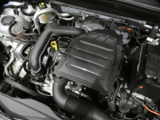 アウディ Q2 Q2 30TFSIｽﾎﾟｰﾂ ｱｼｽﾀﾝｽPKG　ADVｷｰ 追ACC ﾚｰﾝ&ｻｲﾄﾞｱｼｽﾄ 衝突軽減  ﾋｰﾀｰ MMIﾅﾋﾞ ﾊﾞｰﾁｬﾙCP TV ｽﾏｰﾄﾌｫﾝIF Bｶﾒﾗ PDC LEDﾗｲﾄ ｵｰﾄﾃｰﾙｹﾞｰﾄ 17AW 　2年保証