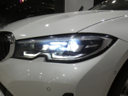 BMW 3シリーズ 320i ﾋﾟｭｱｴﾚｶﾞﾝｽ　☆首都圏限定100台 Dｱｼｽﾄ+ 追ACC ﾚｰﾝCHW 衝突軽減 茶革 ﾋｰﾀｰ  iﾄﾞﾗｲﾌﾞﾅﾋﾞ(第7世代ﾀｯﾁP対応) ﾜｲﾔﾚｽCH ☆TVﾁｭｰﾅｰ 全周囲ｶﾒﾗ PDC  LEDﾗｲﾄ ｵｰﾄﾄﾗﾝｸ 17AW　2年保証