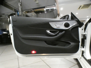 メルセデスベンツ Cクラス C180ｶﾌﾞﾘｵﾚｽﾎﾟｰﾂ ﾚｻﾞｰｴｸｽｸﾙｰｼﾌﾞ&ﾚｰﾀﾞｰｾｰﾌﾃｨPKG　黒革/黒幌 ﾋｰﾀｰ ☆ｴｱｽｶｰﾌ ｴｱｷｬｯﾌﾟ ﾅﾋﾞTV Bｶﾒﾗ PTS ☆ｴｱﾊﾞﾗﾝｽ LEDﾗｲﾄ ｱﾝﾋﾞｴﾝﾄﾗｲﾄ AMGｽﾀｲﾘﾝｸﾞ 20AW　2年保証