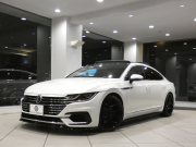 フォルクスワーゲン アルテオン ｱﾙﾃｵﾝ TSI 4MOTION Rﾗｲﾝ ｱﾄﾞﾊﾞﾝｽ ﾗｸﾞｼﾞｭｱﾘｰPKG　追ACC ﾚｰﾝﾁｪﾝｼﾞLKA 黒革 全席ﾋｰﾀｰ ﾊﾟﾉﾗﾏSR ﾃﾞｨｽｶﾊﾞｰﾅﾋﾞ ☆DYNAUDIOｻｳﾝﾄﾞ 全周ｶﾒﾗ ﾍｯﾄﾞｱｯﾌﾟDSP LEDﾗｲﾄ ｱﾝﾋﾞｴﾝﾄﾗｲﾄ ☆ﾏｸｽﾄﾝｴｱﾛ ☆ﾛﾊﾅ20AW ﾀﾞｳﾝｻｽ　2年保証