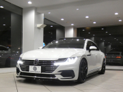 フォルクスワーゲン アルテオン ｱﾙﾃｵﾝ TSI 4MOTION Rﾗｲﾝ ｱﾄﾞﾊﾞﾝｽ ﾗｸﾞｼﾞｭｱﾘｰPKG　追ACC ﾚｰﾝﾁｪﾝｼﾞLKA 黒革 全席ﾋｰﾀｰ ﾊﾟﾉﾗﾏSR ﾃﾞｨｽｶﾊﾞｰﾅﾋﾞ ☆DYNAUDIOｻｳﾝﾄﾞ 全周ｶﾒﾗ ﾍｯﾄﾞｱｯﾌﾟDSP LEDﾗｲﾄ ｱﾝﾋﾞｴﾝﾄﾗｲﾄ ☆ﾏｸｽﾄﾝｴｱﾛ ☆ﾛﾊﾅ20AW ﾀﾞｳﾝｻｽ　2年保証