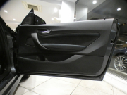 BMW Mシリーズ M2ｸｰﾍﾟ　☆後期 ｺﾝﾌｫA 黒革 ﾋｰﾀｰ ☆CS用ｱﾙｶﾝﾀﾗｽﾃｱﾘﾝｸﾞ ﾀｯﾁP対応iDriveﾅﾋﾞ ☆harman/k ☆TVﾁｭｰﾅｰ Bｶﾒﾗ PDC LEDﾗｲﾄ 専用ｴｸｽﾃﾘｱ&19AW 370ps　2年保証