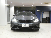 BMW Mシリーズ M2ｸｰﾍﾟ　☆後期 ｺﾝﾌｫA 黒革 ﾋｰﾀｰ ☆CS用ｱﾙｶﾝﾀﾗｽﾃｱﾘﾝｸﾞ ﾀｯﾁP対応iDriveﾅﾋﾞ ☆harman/k ☆TVﾁｭｰﾅｰ Bｶﾒﾗ PDC LEDﾗｲﾄ 専用ｴｸｽﾃﾘｱ&19AW 370ps　2年保証