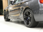 BMW Mシリーズ M2ｸｰﾍﾟ　☆後期 ｺﾝﾌｫA 黒革 ﾋｰﾀｰ ☆CS用ｱﾙｶﾝﾀﾗｽﾃｱﾘﾝｸﾞ ﾀｯﾁP対応iDriveﾅﾋﾞ ☆harman/k ☆TVﾁｭｰﾅｰ Bｶﾒﾗ PDC LEDﾗｲﾄ 専用ｴｸｽﾃﾘｱ&19AW 370ps　2年保証