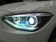 BMW 1シリーズ M135i 　ｺﾝﾌｫA ☆赤革 ﾋｰﾀｰ iDriveﾅﾋﾞ(CIC) BTｵｰﾃﾞｨｵ ☆Bｶﾒﾗ ｷｾﾉﾝ 専用ｴｸｽﾃﾘｱ&18AW 326ps　2年保証