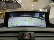 BMW 1シリーズ M135i 　ｺﾝﾌｫA ☆赤革 ﾋｰﾀｰ iDriveﾅﾋﾞ(CIC) BTｵｰﾃﾞｨｵ ☆Bｶﾒﾗ ｷｾﾉﾝ 専用ｴｸｽﾃﾘｱ&18AW 326ps　2年保証