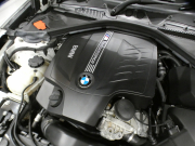 BMW 1シリーズ M135i 　ｺﾝﾌｫA ☆赤革 ﾋｰﾀｰ iDriveﾅﾋﾞ(CIC) BTｵｰﾃﾞｨｵ ☆Bｶﾒﾗ ｷｾﾉﾝ 専用ｴｸｽﾃﾘｱ&18AW 326ps　2年保証
