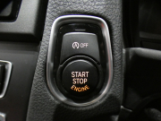 BMW 1シリーズ M135i 　ｺﾝﾌｫA ☆赤革 ﾋｰﾀｰ iDriveﾅﾋﾞ(CIC) BTｵｰﾃﾞｨｵ ☆Bｶﾒﾗ ｷｾﾉﾝ 専用ｴｸｽﾃﾘｱ&18AW 326ps　2年保証