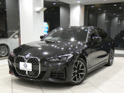 BMW 4シリーズ 420iｸﾞﾗﾝｸｰﾍﾟ Mｽﾎﾟｰﾂ　Dｱｼｽﾄ+ 追ACC ﾚｰﾝCHW 衝突軽減 黒半革 ﾋｰﾀｰ iﾄﾞﾗｲﾌﾞﾅﾋﾞ(第7世代ﾀｯﾁP対応) ﾜｲﾔﾚｽCH 全周囲ｶﾒﾗ PDC LEDﾗｲﾄ ｵｰﾄﾃｰﾙｹﾞｰﾄ Mｽﾎﾟｰﾂｴｱﾛ&18AW　2年保証