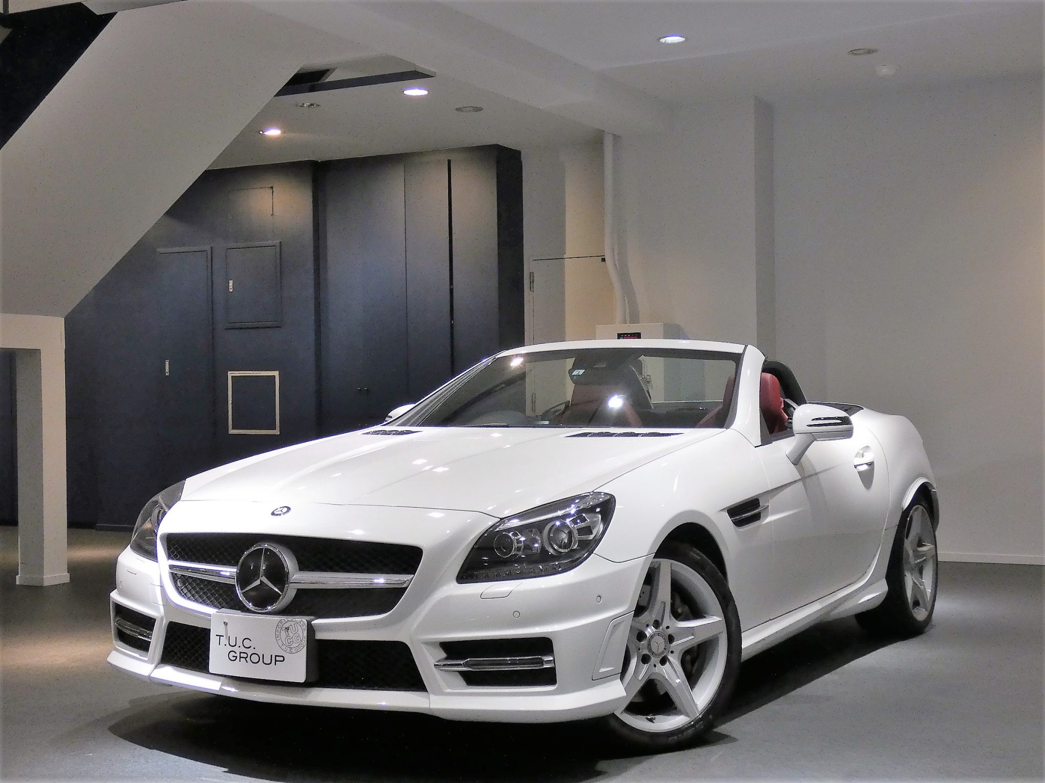 ２０１３年Ｍ・ベンツ ＳＬＫ２００レーダーセーフティエディション 白