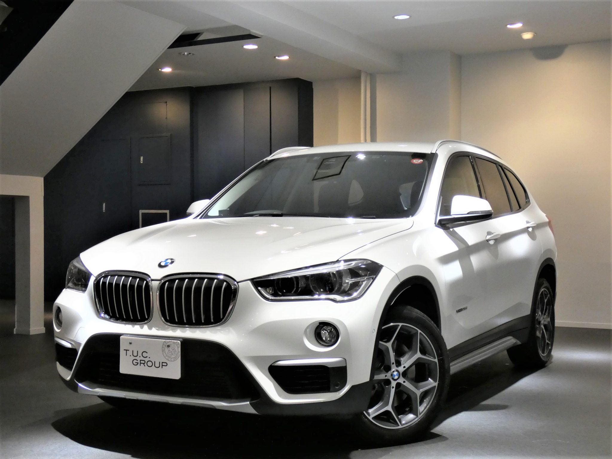 ２０１７年ｂｍｗ ｘ１ ｘドライブ ２５ｉ ｘライン 白 ３０８万円入庫 輸入車専門 T U C Group横浜港南店